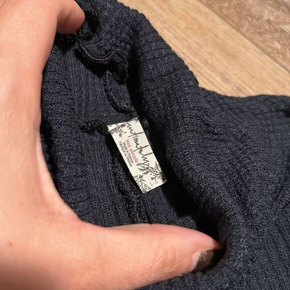 We the Free Make It Easy Thermal - Picture 3 of 4